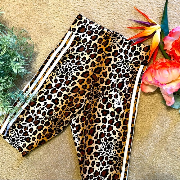 adidas Pants - Adidas Leopard Biker Shorts XS